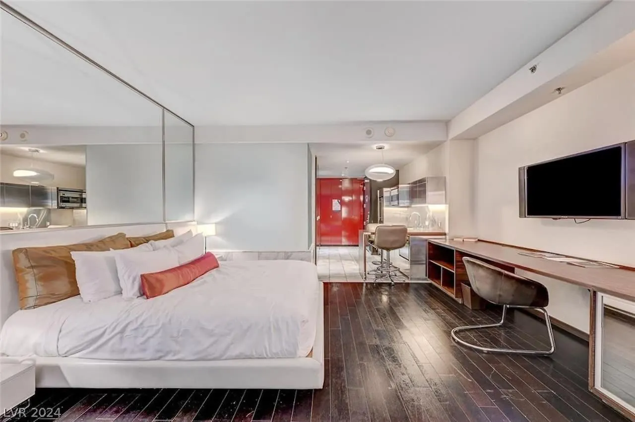 Palms Studio Strip View & Balcony Access 36316 Las Vegas